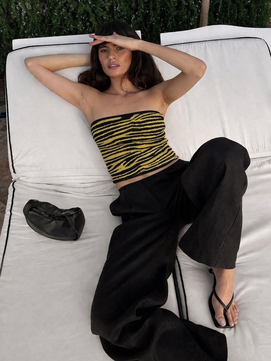 Babaton Tops - Aritzia Babaton Essamba Tube Top Strapless Bandeau Zebra Knit XS Y2K